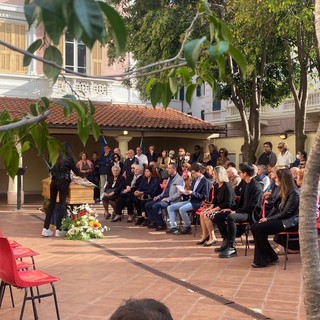 "Ciao Claudio": Albenga tributa l’ultimo commosso saluto a Recagno (FOTO)