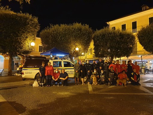 Unità cinofile da soccorso della Protezione civile, De Vincenzi (sindaco Pietra): "Un valore aggiunto di grande importanza" Unità cinofile da soccorso della Protezione civile, De Vincenzi (sindaco Pietra): "Un valore aggiunto di grande importanza"