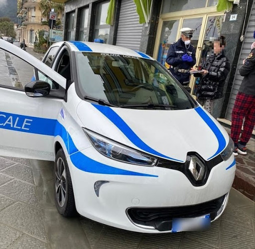 Emergenza Coronavirus, controlli a tappeto ad Alassio: 2 provvedimenti di chiusura e 24 denunce