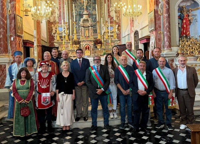 Nasino, ricordato il legame con i Marchesi di Clavesana e i Del Carretto Nasino, ricordato il legame con i Marchesi di Clavesana e i Del Carretto
