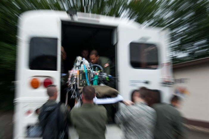 Evacuazione del Pronto Soccorso del Santa Corona, ma è una esercitazione Evacuazione del Pronto Soccorso del Santa Corona, ma è una esercitazione