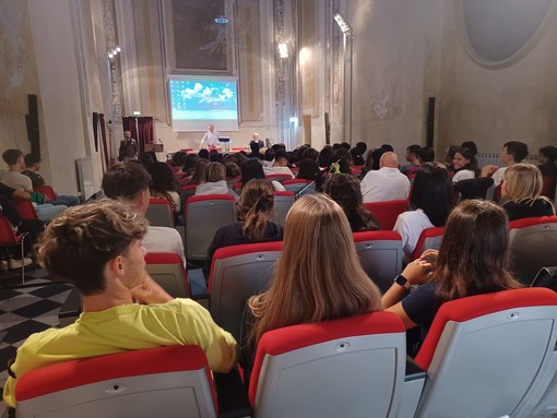 “Uniti oltre l'Oceano”, il nuovo libro di Marino Muratore una voce sull'integrazione tra culture differenti “Uniti oltre l'Oceano”, il nuovo libro di Marino Muratore una voce sull'integrazione tra culture differenti