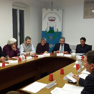 Sindaci, consiglieri e cittadini in difesa del Santa Corona, l'Unione Val Maremola approva la mozione: "Comune Pietra conferma la disponibilità alla ristrutturazione ospedale"