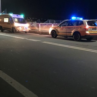 Albissola, si sente male mentre corre sulla passeggiata: uomo in codice rosso al San Paolo
