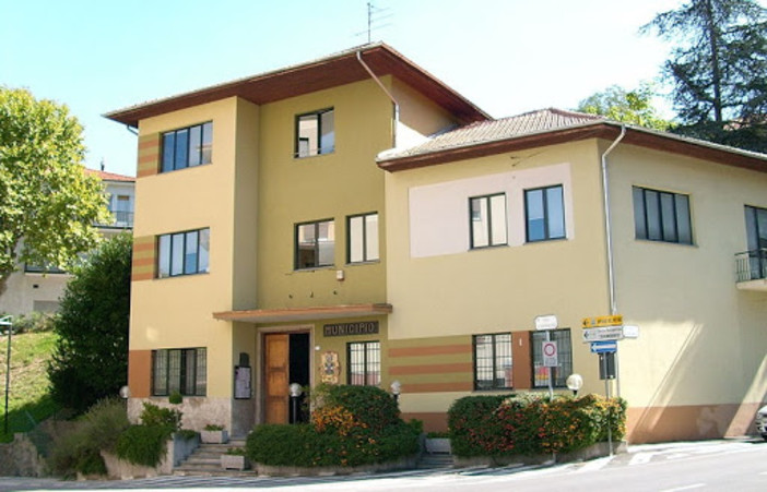 Altare, cluster casa di riposo "Bormioli": accesso limitato al palazzo comunale Altare, cluster casa di riposo "Bormioli": accesso limitato al palazzo comunale