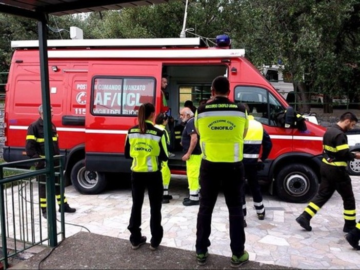 Giovane disperso sul Faiallo, squadre dei vigili del fuoco al lavoro per rintracciarlo Giovane disperso sul Faiallo, squadre dei vigili del fuoco al lavoro per rintracciarlo