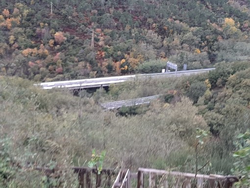 Crolla viadotto della A6 tra Savona e Altare