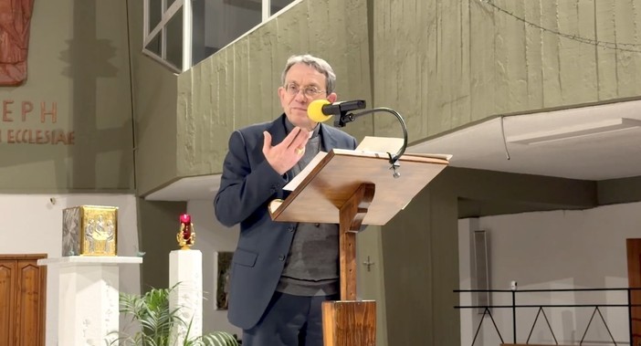 Il Vescovo: "Come Davide nella Bibbia, anche oggi viviamo vicende di potere e guerre"