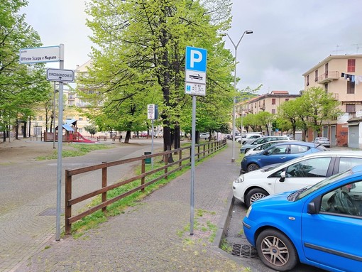 Aggressione nelle prime ore del mattino: savonese colpito con due bottigliate in testa per un accendino Aggressione nelle prime ore del mattino: savonese colpito con due bottigliate in testa per un accendino