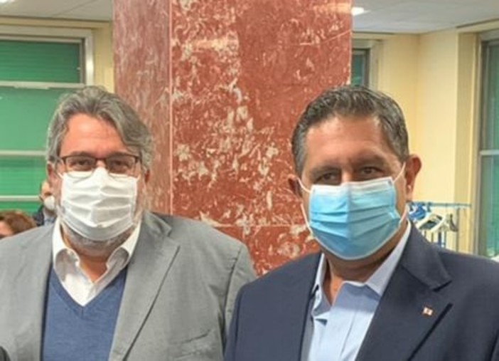 Vaccarezza a difesa di Toti: "L'errore c'è stato ma il senso è stato ribaltato" Vaccarezza a difesa di Toti: "L'errore c'è stato ma il senso è stato ribaltato"