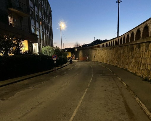 Chiusura via Sisto IV ad Albisola: passaggio pedonale garantito sul marciapiede