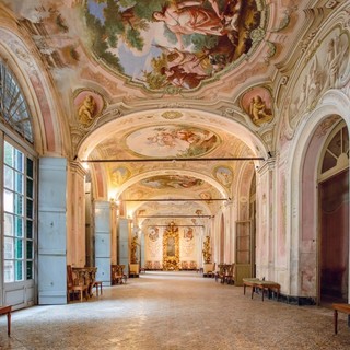 "Alone" cantautori a Villa Faraggiana