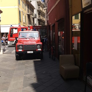 Alassio: rimangono "intrappolati" in casa e chiedono l'aiuto dei vigili del fuoco