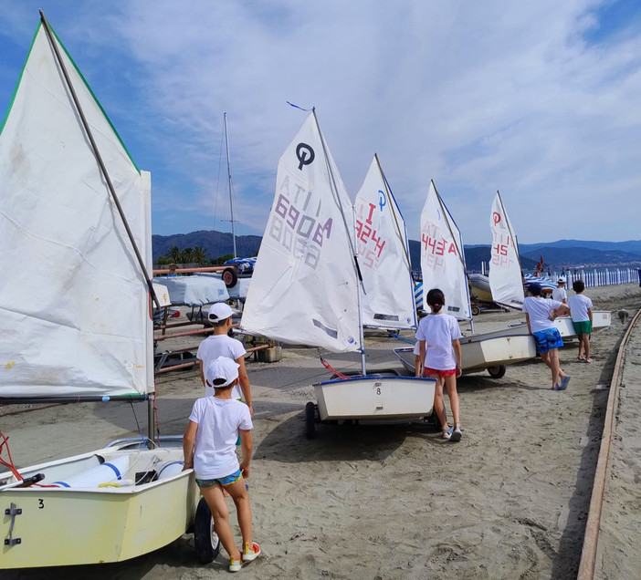 Albenga, la Lega Navale avvicina i bambini alla vela: tre giorni di corso gratuito Albenga, la Lega Navale avvicina i bambini alla vela: tre giorni di corso gratuito