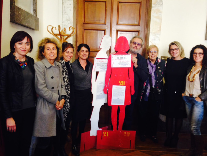 Savona in prima linea contro la violenza sulle donne: una settimana di eventi per invitare a "reagire"