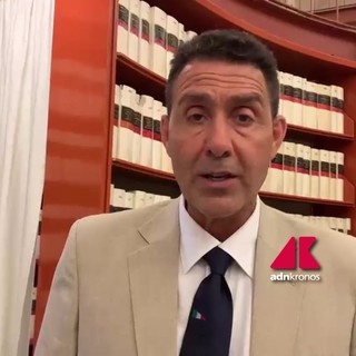 Vannacci: "A scuola non si studia l'inno d'Italia, bisogna insegnare in classe a essere cittadini"