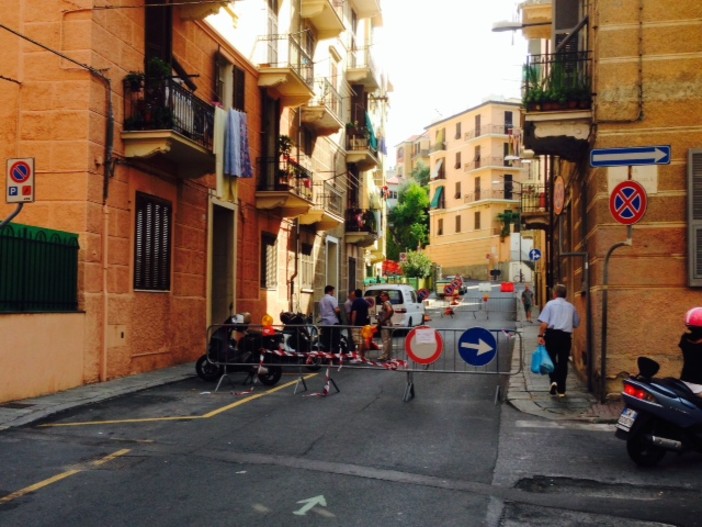 Savona, in via Mignone nuovo cedimento: in corso le consulenze tecniche per accertare le cause del crollo del terrazzo Savona, in via Mignone nuovo cedimento: in corso le consulenze tecniche per accertare le cause del crollo del terrazzo