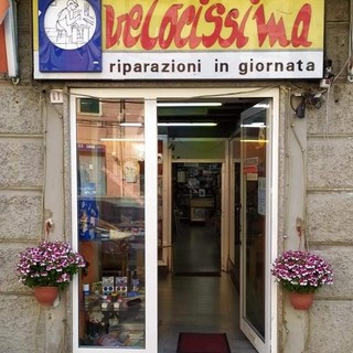 Savona, dopo 62 anni chiuderà la storica "La Velocissima" di via Luigi Corsi