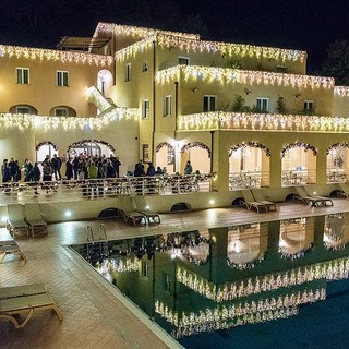 Finale Ligure, al Villaggio di Natale fervono i preparativi per la notte di Capodanno