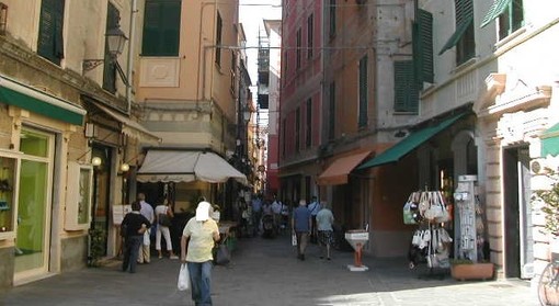 Varazze, Albergatori, Commercianti e Bagni: "Non solo Coronavirus. La crisi è in atto da tempo" Varazze, Albergatori, Commercianti e Bagni: "Non solo Coronavirus. La crisi è in atto da tempo"