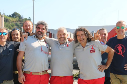 Savona, in pensione il vigile del fuoco Rodolfo "Dodo" Bruzzone: in prima linea per i soccorsi per il crollo del Morandi e per salvare i naufraghi di un aereo da turismo