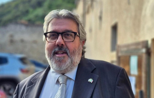 Frase di Vaccarezza su Pertini, il consigliere regionale si scusa: "Non mi rende onore. Rivendico però il diritto alle mie opinioni"