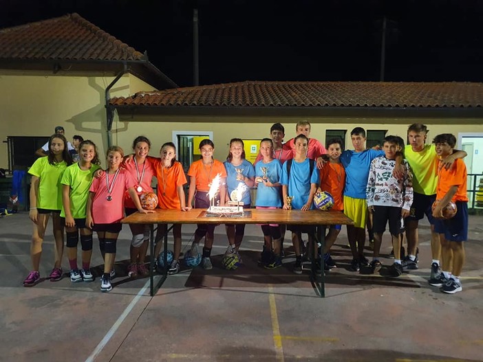 Niente sagra, l'estate dell'Associazione Volontari Feglinese è all'insegna della pallavolo