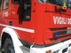 Savona, furgone in bilico sulla scarpata: intervento dei vigili del fuoco