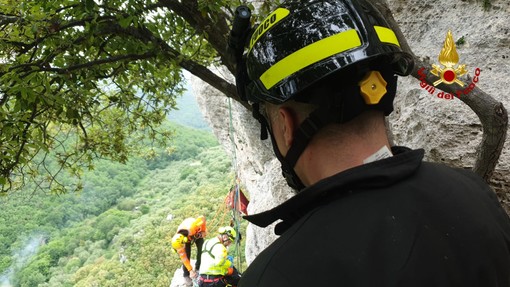 Climber precipita durante una scalata sul Monte Sordo, a Perti: attivati i soccorsi