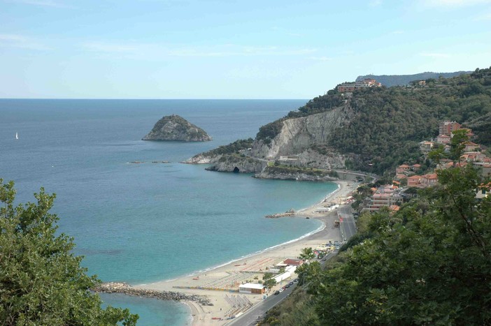 Bergeggi, il cinema e il mare in una rassegna che coniuga l’amore per il cinema e quello per la natura