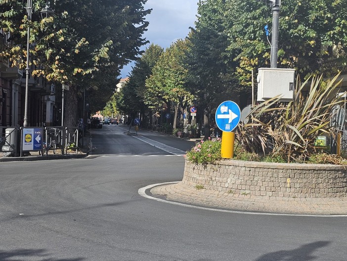 Albenga, oltre 600 firme per denunciare il degrado in viale Pontelungo: esposto alle autorità Albenga, oltre 600 firme per denunciare il degrado in viale Pontelungo: esposto alle autorità