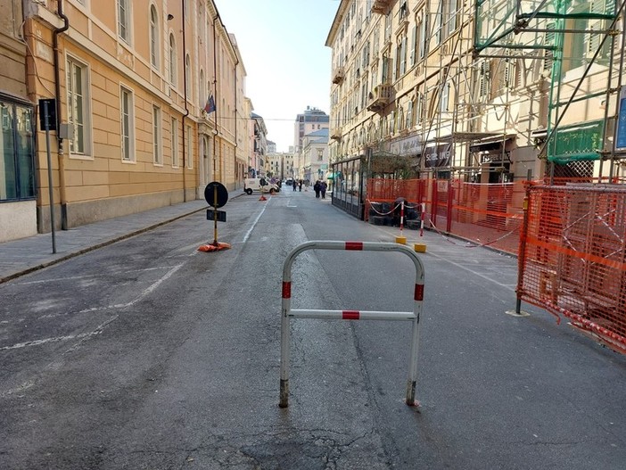 Savona, per Desbarassu spazio ai banchetti anche nelle vie pedonalizzate. Ascom: "Lamentandoci ci diamo la zappa sui piedi da soli, accettiamo il cambiamento"