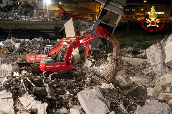 Ricerche per la seconda notte consecutiva: nessuno estratto Ricerche per la seconda notte consecutiva: nessuno estratto