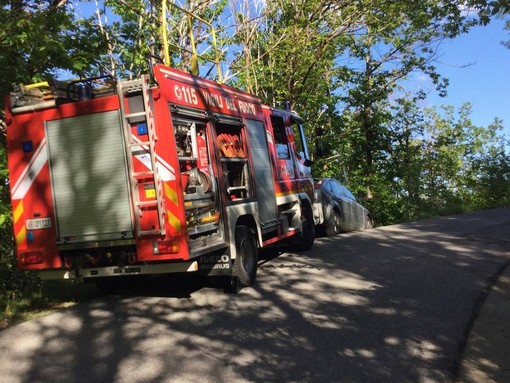 Biker cade a Giustenice: intervento dei vigili del fuoco Biker cade a Giustenice: intervento dei vigili del fuoco