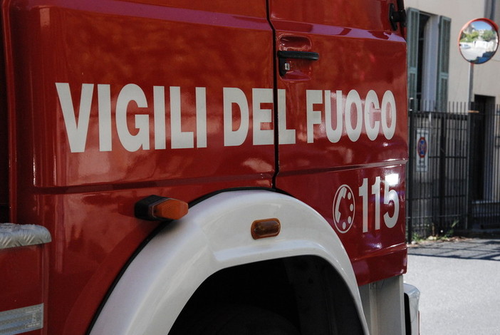 Albenga, principio di incendio in via Corridoni: intervento dei vigili del fuoco