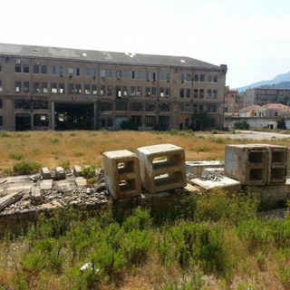 Ex cantieri, Carrara: "Riempire quell'area di una massicciata di palazzi rappresenterebbe per Pietra Ligure la sua rovina"