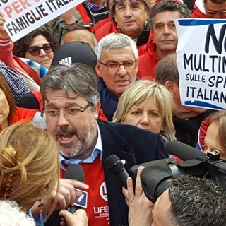 Il consigliere regionale Vaccarezza scrive una lettera aperta ai sindaci della costa ligure. Oltre trenta adesioni