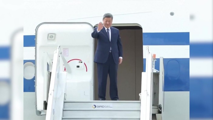 Xi Jinping colpito da ictus? Ecco il video che alimenta le teorie complottiste Xi Jinping colpito da ictus? Ecco il video che alimenta le teorie complottiste