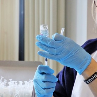 Vaccini, Toti: "Partite le somministrazioni della terza dose ‘booster’ per i sanitari di ospedali e Asl"
