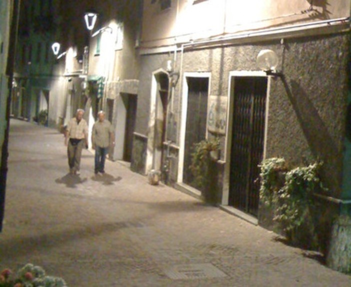 Rete fognaria e miasmi in via Paleologo: il gruppo di opposizione "Altare con Noi, Insieme" interroga il sindaco Rete fognaria e miasmi in via Paleologo: il gruppo di opposizione "Altare con Noi, Insieme" interroga il sindaco