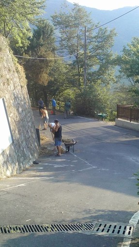 Provincia senza soldi: a Balestrino protezione civile e tanti volontari per fare bello il paese