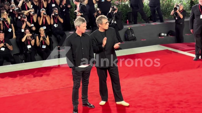 Venezia 83, red carpet da rockstar per gli Oasis al Lido