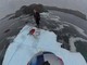 La prima donna a tuffarsi da un iceberg, il video dell'impresa della canadese Molly Carlson