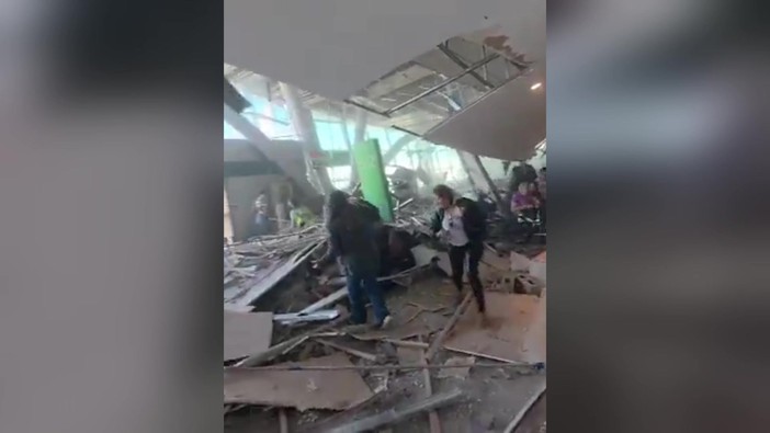 Terremoto in Colombia, crolli all'aeroporto di Pereira: le immagini dei danni Terremoto in Colombia, crolli all'aeroporto di Pereira: le immagini dei danni