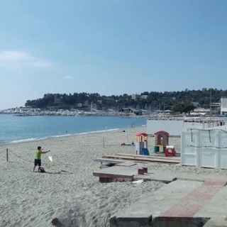 Varazze, il Comune punta alla gestione congiunta della spiaggia libera attrezzata "Ponente Teiro" e della "Biamonti"