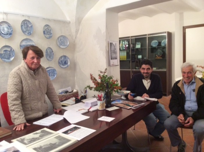 Mostra fotografica nell'Associazione Vecchia Albenga Mostra fotografica nell'Associazione Vecchia Albenga