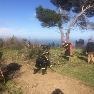 Stato di grave pericolosità per gli incendi boschivi: dichiarata la sospensione fino all'8 aprile su tutta la Liguria