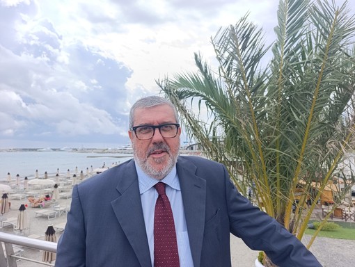 Vaccarezza: "Dalla Regione quasi 2 milioni di euro per promuovere il nuoto tra i più giovani" Vaccarezza: "Dalla Regione quasi 2 milioni di euro per promuovere il nuoto tra i più giovani"