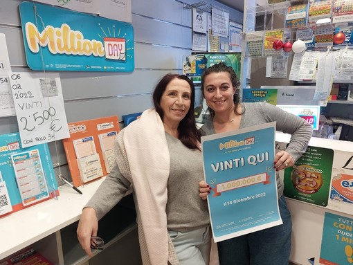 Gioca 5 euro e vince 1 milione: grande vincita nella tabaccheria del supermercato Il Gabbiano di Savona Gioca 5 euro e vince 1 milione: grande vincita nella tabaccheria del supermercato Il Gabbiano di Savona