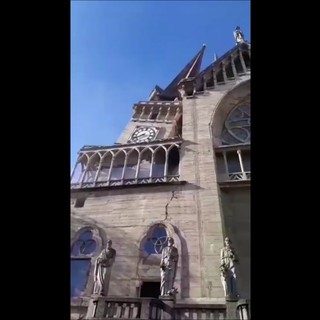 Terremoto in Colombia, crolla la cupola della cattedrale a Manizales